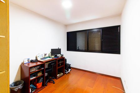 Apartamento para alugar com 101m², 2 quartos e 2 vagasQuarto