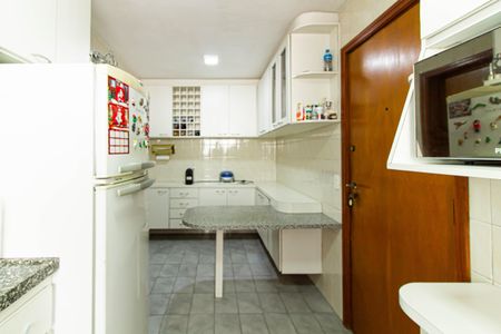 Apartamento para alugar com 101m², 2 quartos e 2 vagasCozinha