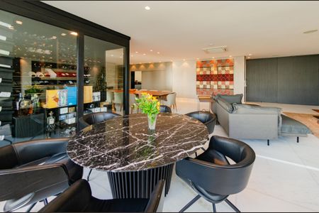 Apartamento à venda com 398m², 4 quartos e 5 vagasSala