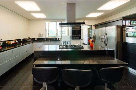 Apartamento à venda com 398m², 4 quartos e 5 vagasCozinha