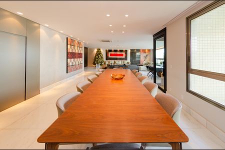 Apartamento à venda com 398m², 4 quartos e 5 vagasSala