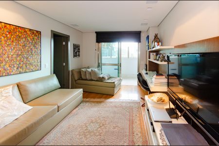 Apartamento à venda com 398m², 4 quartos e 5 vagasSuíte 1