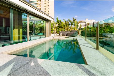 Apartamento à venda com 398m², 4 quartos e 5 vagasÁrea externa