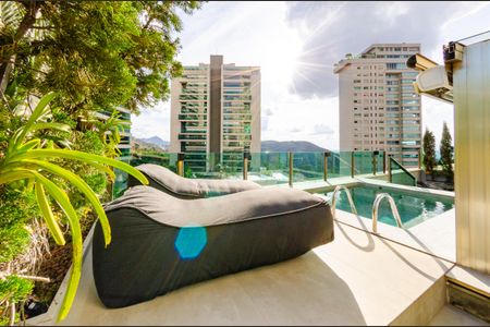 Apartamento à venda com 398m², 4 quartos e 5 vagasÁrea externa