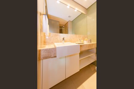 Apartamento à venda com 398m², 4 quartos e 5 vagasBanheiro suíte 1