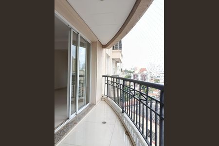 Apartamento para alugar com 130m², 3 quartos e 3 vagasVaranda