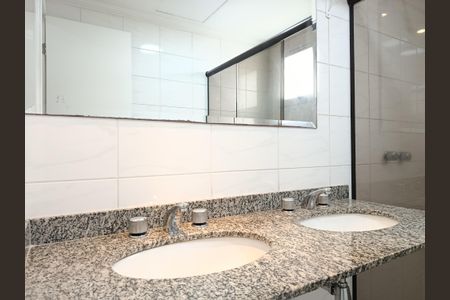 Apartamento para alugar com 130m², 3 quartos e 3 vagasBanheiro da Suíte 3