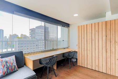 Varanda de kitnet/studio à venda com 1 quarto, 35m² em Jardim das Acacias, São Paulo