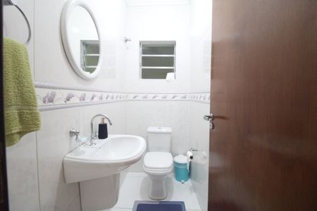 Lavabo de casa para alugar com 3 quartos, 262m² em Jardim Regis, São Paulo