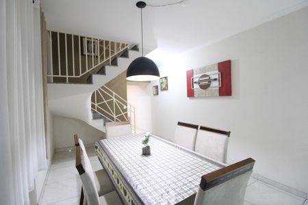 Sala de jantar de casa para alugar com 3 quartos, 262m² em Jardim Regis, São Paulo