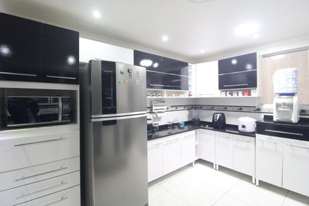 Casa para alugar com 262m², 3 quartos e 2 vagasCozinha