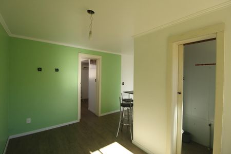Sala de apartamento para alugar com 1 quarto, 48m² em Rubem Berta, Porto Alegre