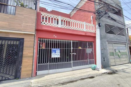 Casa à venda com 125m², 3 quartos e 2 vagas Casa à venda com 125m², 3 quartos e 2 vagasFachada