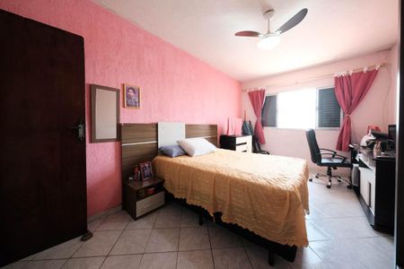 Casa à venda com 125m², 3 quartos e 2 vagasSuíte