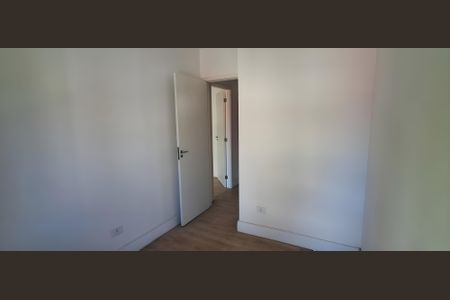 Corredor de apartamento para alugar com 2 quartos, 59m² em Parque Industriario, Santo André