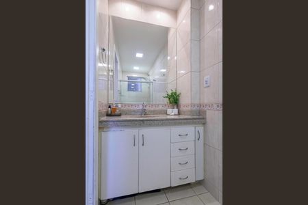 Apartamento à venda com 140m², 2 quartos e 2 vagas Apartamento à venda com 140m², 2 quartos e 2 vagasBanheiro da suíte