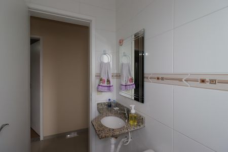 Apartamento à venda com 56m², 2 quartos e 1 vagaBanheiro Social