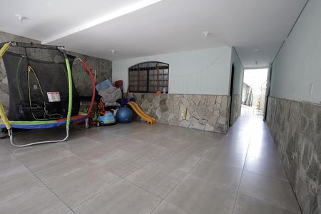 Casa à venda com 293m², 3 quartos e 2 vagas Casa à venda com 293m², 3 quartos e 2 vagasGaragem