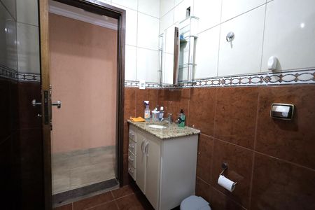 Casa à venda com 293m², 3 quartos e 2 vagas Casa à venda com 293m², 3 quartos e 2 vagasBanheiro