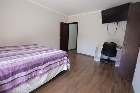 Casa à venda com 293m², 3 quartos e 2 vagas Casa à venda com 293m², 3 quartos e 2 vagasQuarto Suíte