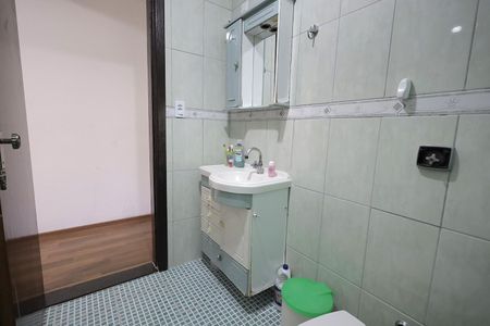 Casa à venda com 293m², 3 quartos e 2 vagas Casa à venda com 293m², 3 quartos e 2 vagasBanheiro Suíte