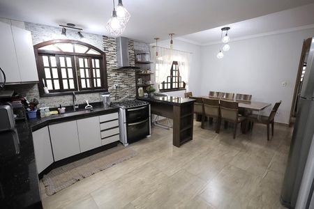 Casa à venda com 293m², 3 quartos e 2 vagas Casa à venda com 293m², 3 quartos e 2 vagasCozinha
