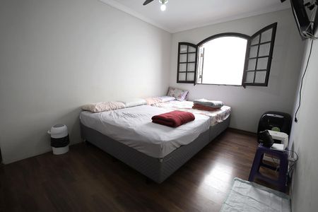 Casa à venda com 293m², 3 quartos e 2 vagas Casa à venda com 293m², 3 quartos e 2 vagasQuarto 3