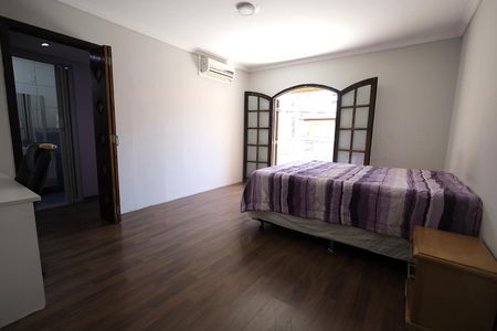 Casa à venda com 293m², 3 quartos e 2 vagas Casa à venda com 293m², 3 quartos e 2 vagasQuarto Suíte