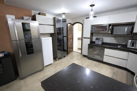 Casa à venda com 293m², 3 quartos e 2 vagas Casa à venda com 293m², 3 quartos e 2 vagasCozinha