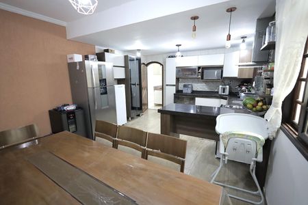 Casa à venda com 293m², 3 quartos e 2 vagas Casa à venda com 293m², 3 quartos e 2 vagasCozinha