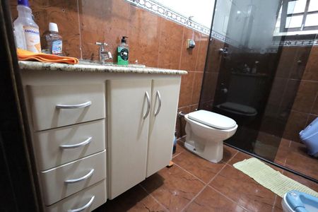 Casa à venda com 293m², 3 quartos e 2 vagas Casa à venda com 293m², 3 quartos e 2 vagasBanheiro