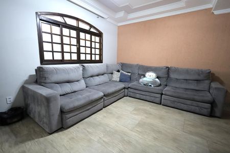 Casa à venda com 293m², 3 quartos e 2 vagas Casa à venda com 293m², 3 quartos e 2 vagasSala