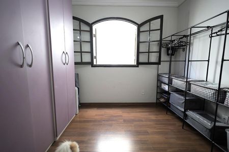 Casa à venda com 293m², 3 quartos e 2 vagas Casa à venda com 293m², 3 quartos e 2 vagasQuarto 2