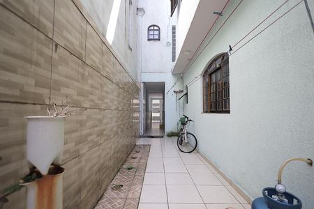 Casa à venda com 293m², 3 quartos e 2 vagas Casa à venda com 293m², 3 quartos e 2 vagasCorredor
