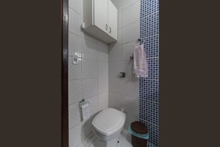 Casa à venda com 112m², 3 quartos e 2 vagas Casa à venda com 112m², 3 quartos e 2 vagasBanheiro