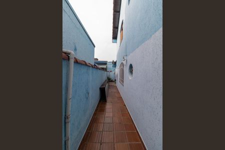 Casa à venda com 112m², 3 quartos e 2 vagas Casa à venda com 112m², 3 quartos e 2 vagasCorredor