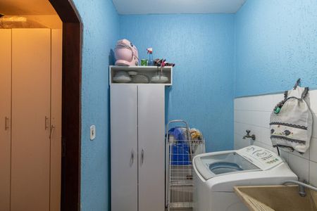 Casa à venda com 112m², 3 quartos e 2 vagas Casa à venda com 112m², 3 quartos e 2 vagasÁrea de Serviço