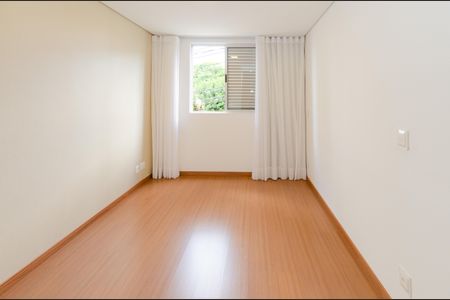 Suíte de apartamento para alugar com 2 quartos, 95m² em Barroca, Belo Horizonte