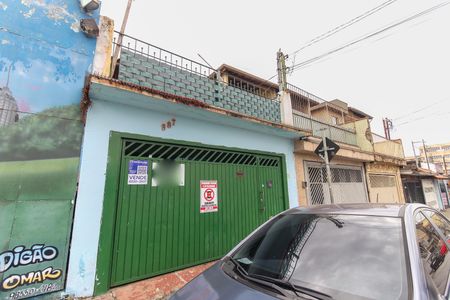 Casa à venda com 74m², 3 quartos e 2 vagasFachada