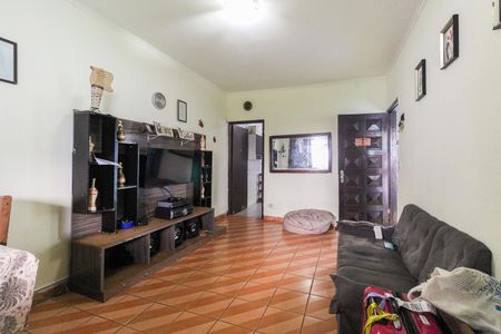 Casa à venda com 74m², 3 quartos e 2 vagasSala
