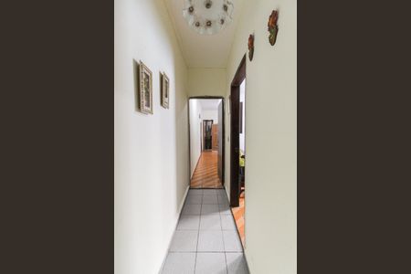 Casa à venda com 74m², 3 quartos e 2 vagasCorredor