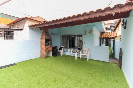 Casa à venda com 74m², 3 quartos e 2 vagasVaranda