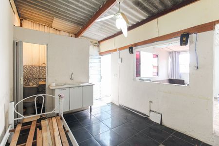 Casa à venda com 74m², 3 quartos e 2 vagasEdícula