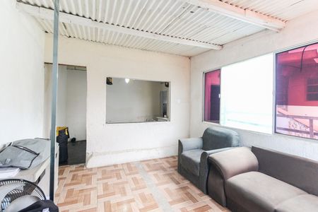 Casa à venda com 74m², 3 quartos e 2 vagasEdícula