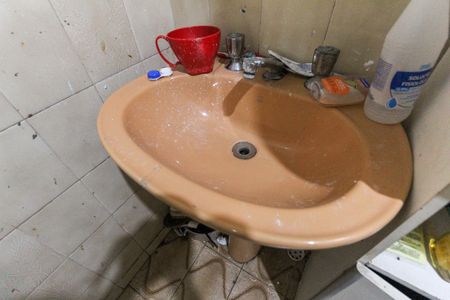 Casa à venda com 74m², 3 quartos e 2 vagasBanheiro da Suíte