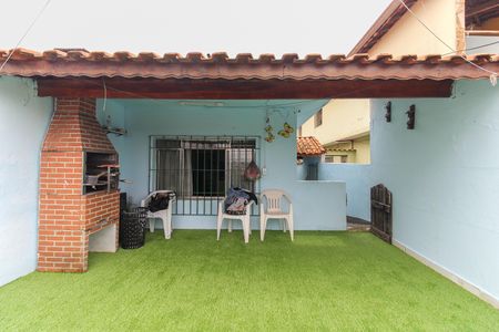 Casa à venda com 74m², 3 quartos e 2 vagasVaranda