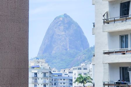 Vista da Sala de apartamento para alugar com 1 quarto, 60m² em Botafogo, Rio de Janeiro