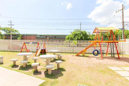 Apartamento para alugar com 44m², 2 quartos e 1 vaga Apartamento para alugar com 44m², 2 quartos e 1 vagaÁrea comum - Playground