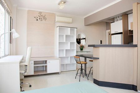 Studio - Sala / Quarto de kitnet/studio para alugar com 1 quarto, 33m² em Centro Histórico, Porto Alegre
