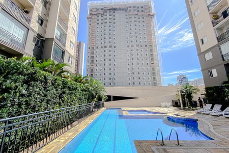 Apartamento para alugar com 50000m², 2 quartos e 1 vagaÁrea comum - Piscina